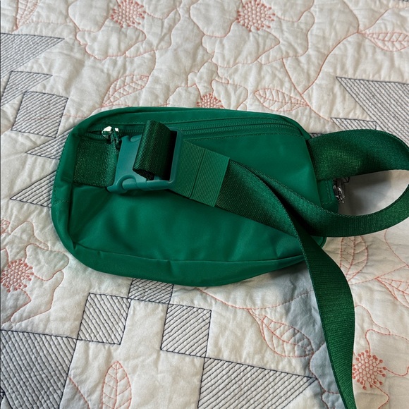Lululemon belt bag - Picture 3 of 6